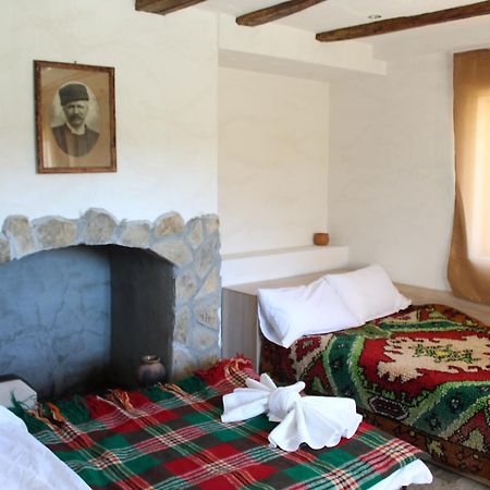 Popovi Koshari Guest House Dolno Panicherevo ภายนอก รูปภาพ