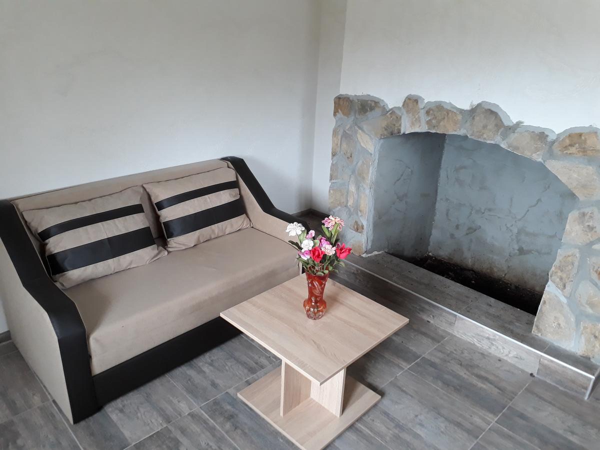 Popovi Koshari Guest House Dolno Panicherevo ภายนอก รูปภาพ