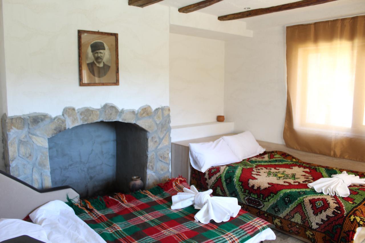 Popovi Koshari Guest House Dolno Panicherevo ภายนอก รูปภาพ